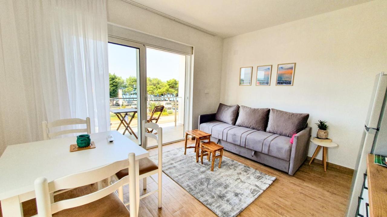 Olav Holiday Apartments Bar Extérieur photo